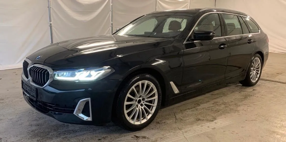 BMW Serie 5 520d xDrive Touring Msport Image 1