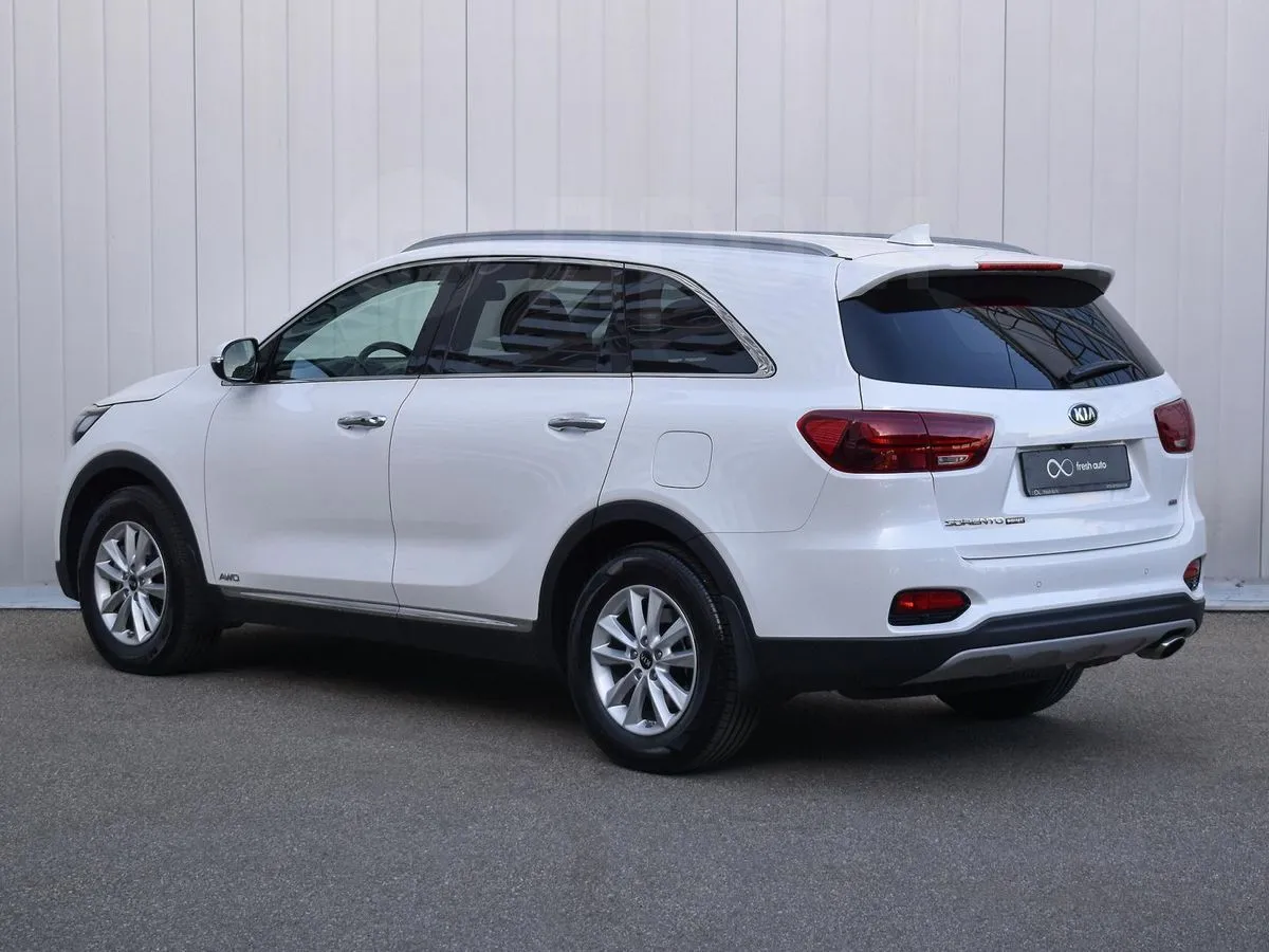 Kia Sorento Image 2